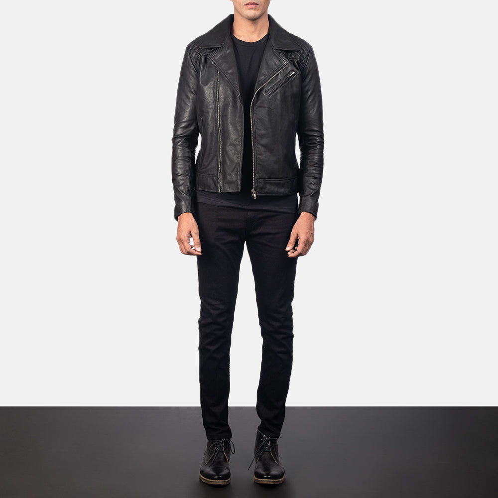 Närbildsdetalj of Notch & Zipper Hardware on Danny Quilted Brown Leather Biker Jacket