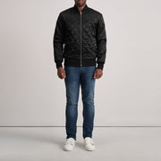 Close-Up Detail of Varsity &amp; Zipper Hardware on Danson Quilted Svart Varsity Läderjacka för Herr