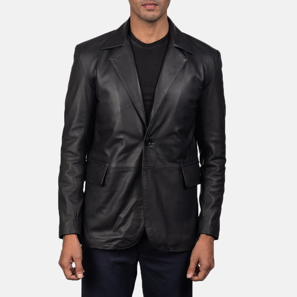 Men's Daron Svart Leather Blazer för Herr in Black Sheepskin Leather - Front Profile View &amp; Tailored Silhouette | Buy Online