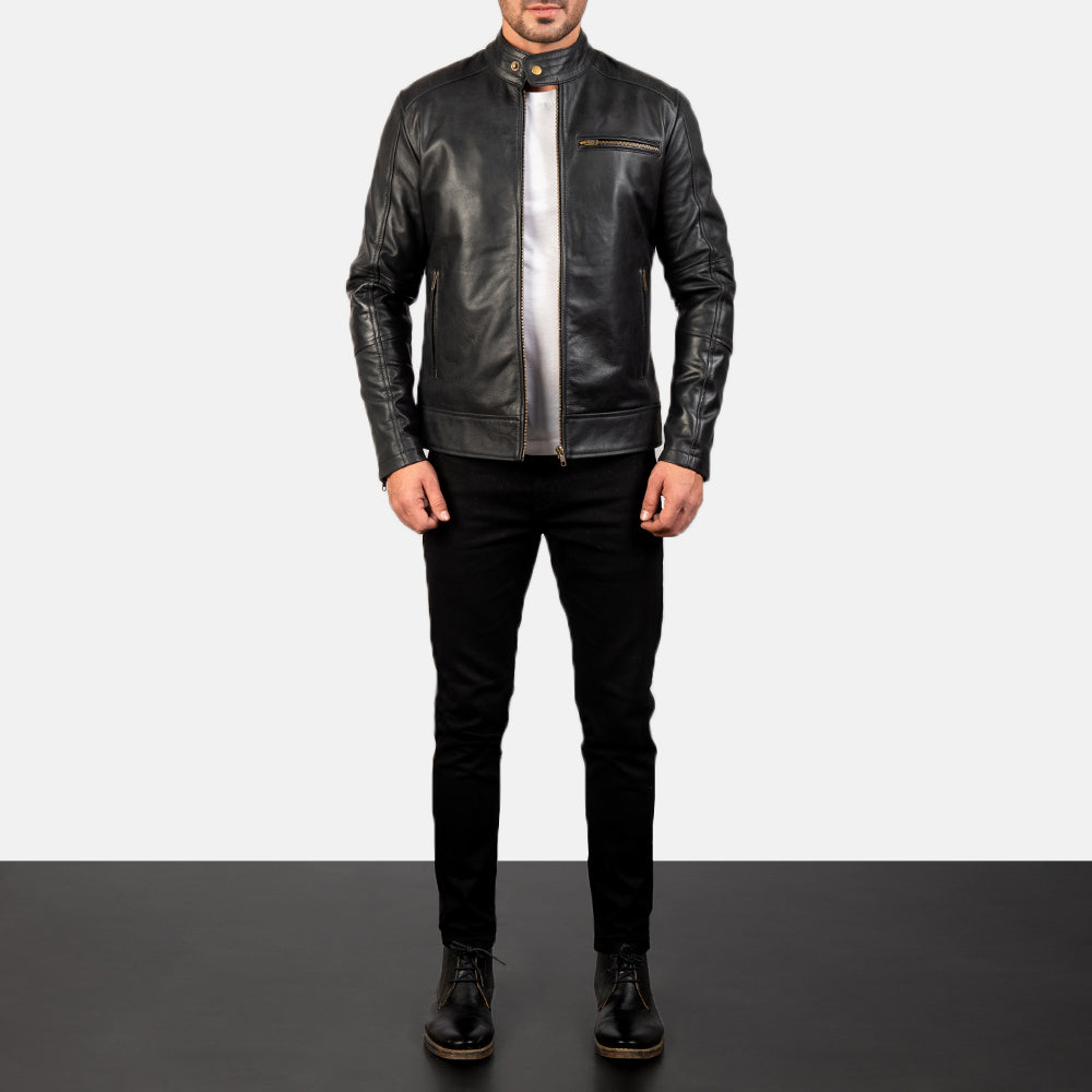 Dean Svart Bikerjacka i Läder för Herr - Lateral Side Profile View Showing Sleeve Cut &amp; Athletic Taper Fit