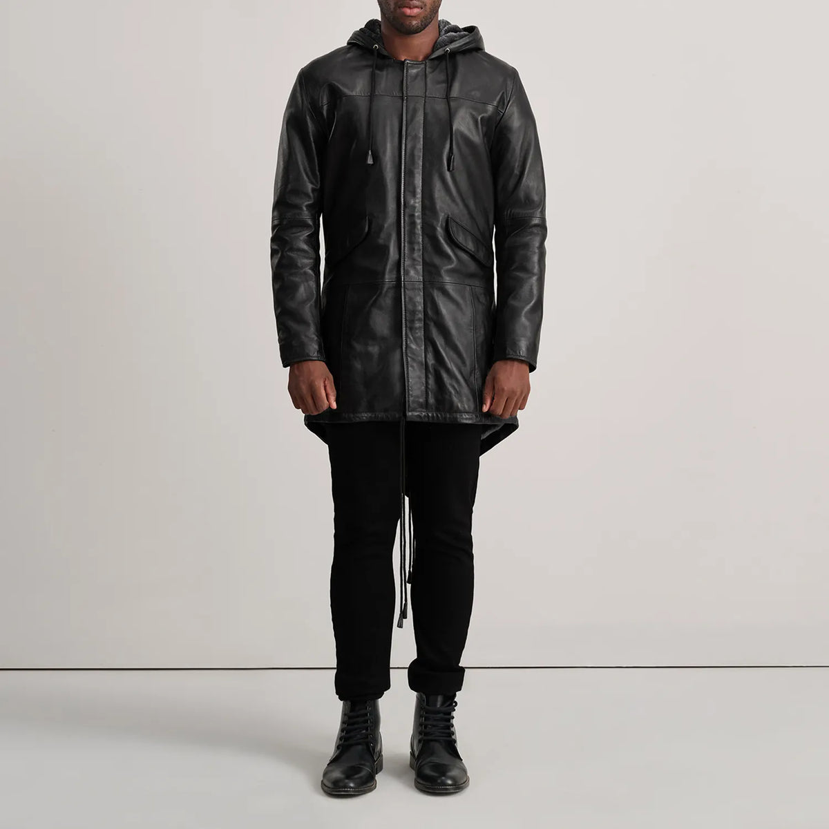 
Delvin Tan Leather Parka - Sidoprofil som visar ärmskärning
