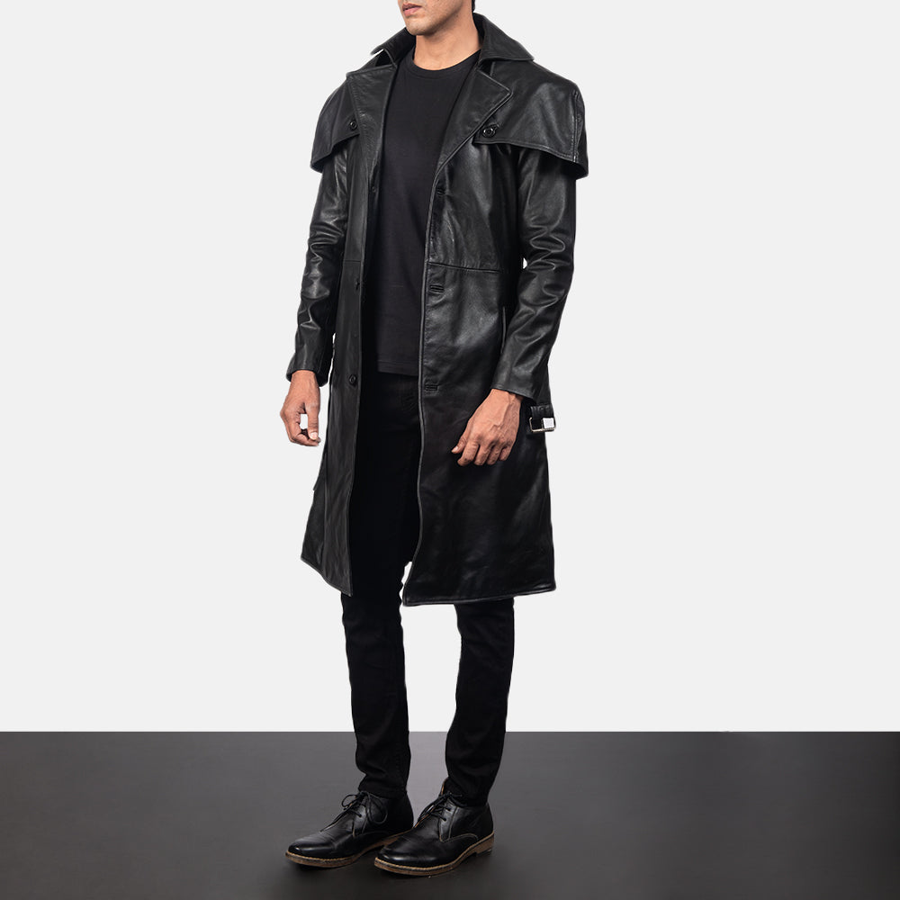 Men's Deux Svart Leather Duster för Herr - Lateral Side Profile View Showing Sleeve Cut &amp; Athletic Taper Fit