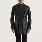 Close-Up Detail of High neck with Belt &amp; Snap button Hardware on Dolf Svart Läderjacka för Herr
