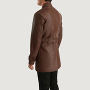 
Närbildsdetalj of High neck with Belt & Snap button Hardware on Dolf Brun Läderjacka för Herr