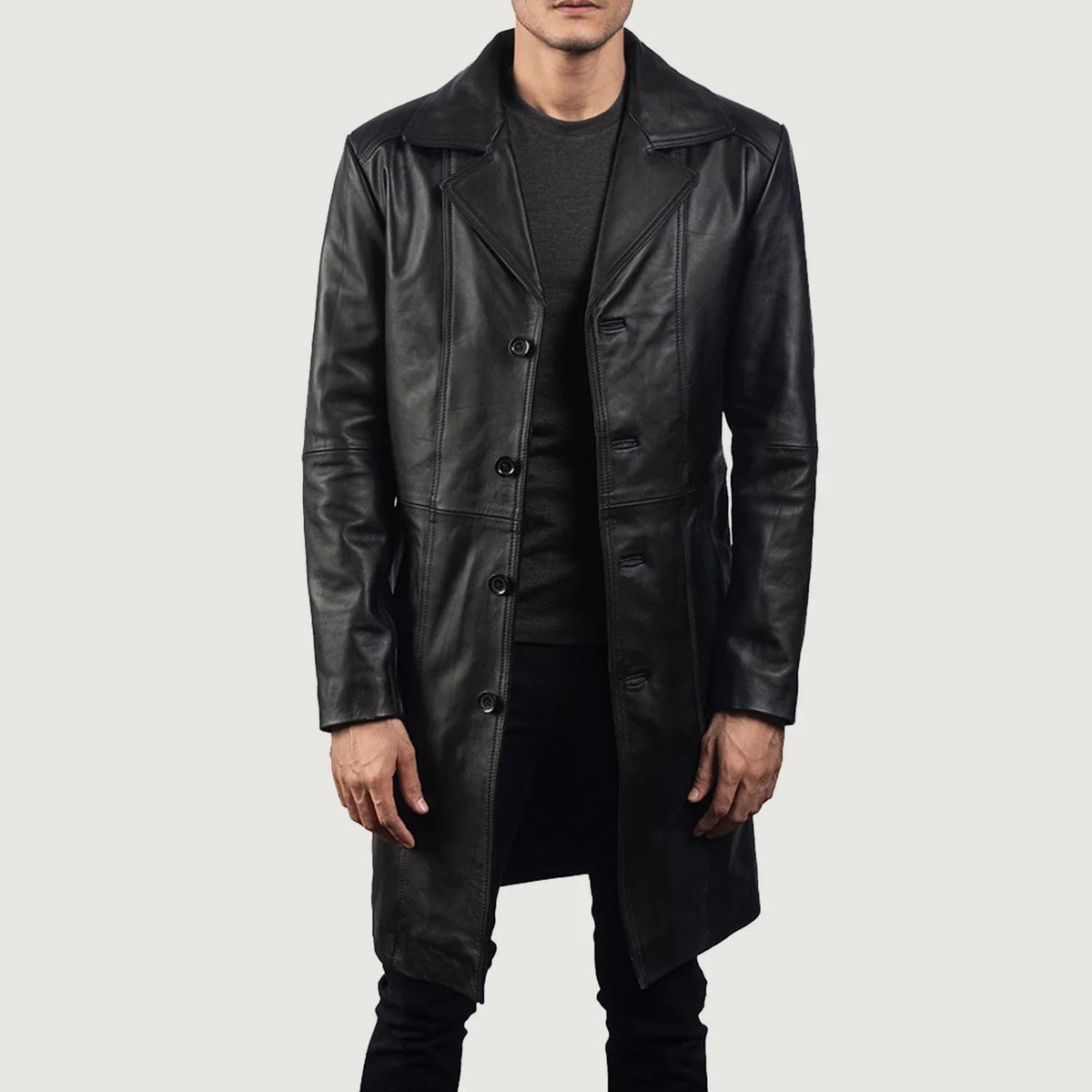 Men's Don Long Svart Leather Coat för Herr in Black Cowhide Leather - Front Profile View &amp; Tailored Silhouette | Buy Online