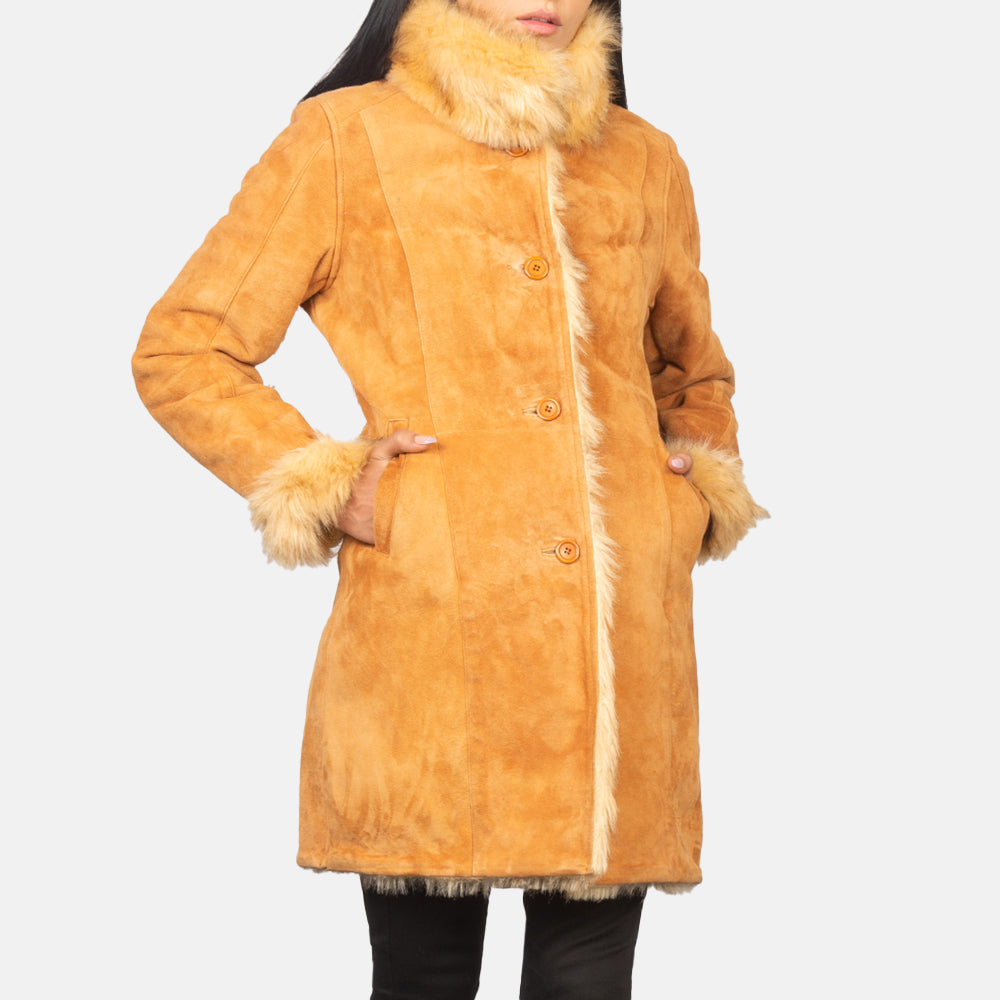 Close-Up Detail of Notch &amp; Button Hardware on Women's Erica Beige Leather Coat