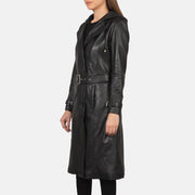
Närbildsdetalj of Hooded & Button + Belt Hardware on Fixon Hooded Svart Trenchcoat i Läder för Dam