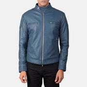 
Gatsby Quilted Blue Leather Biker Jacket - Sidoprofil som visar ärmskärning