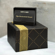 
Närbildsdetalj of Classic Collar & Heavy-Duty Zipper Hardware on Giftset Leather Writing Case and Pen (Passport holder)