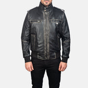 Glen Street Svart Bomberjacka i Läder för Herr in Black Cowhide Leather - Front Profile View &amp; Tailored Silhouette | Buy Online