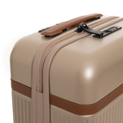 Styled Fit Perspective of Hand Luggage Suitcase Zuna för Dam on Model - Natural Daylight Drape
