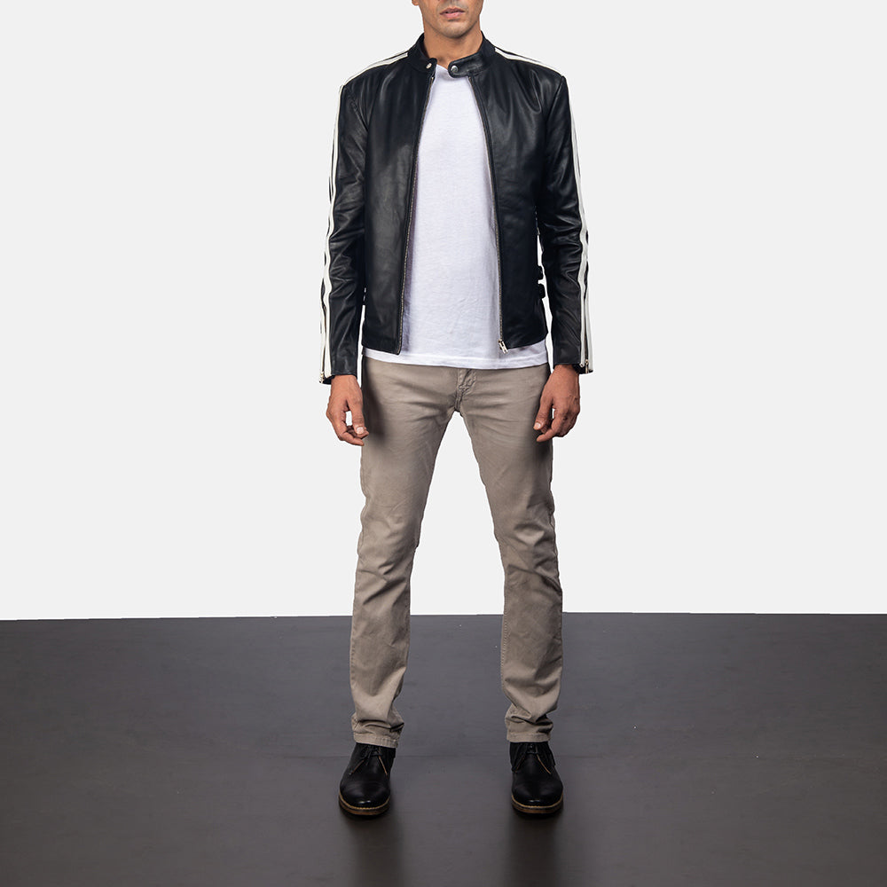Hank Svart Bikerjacka i Läder för Herr - Lateral Side Profile View Showing Sleeve Cut &amp; Athletic Taper Fit
