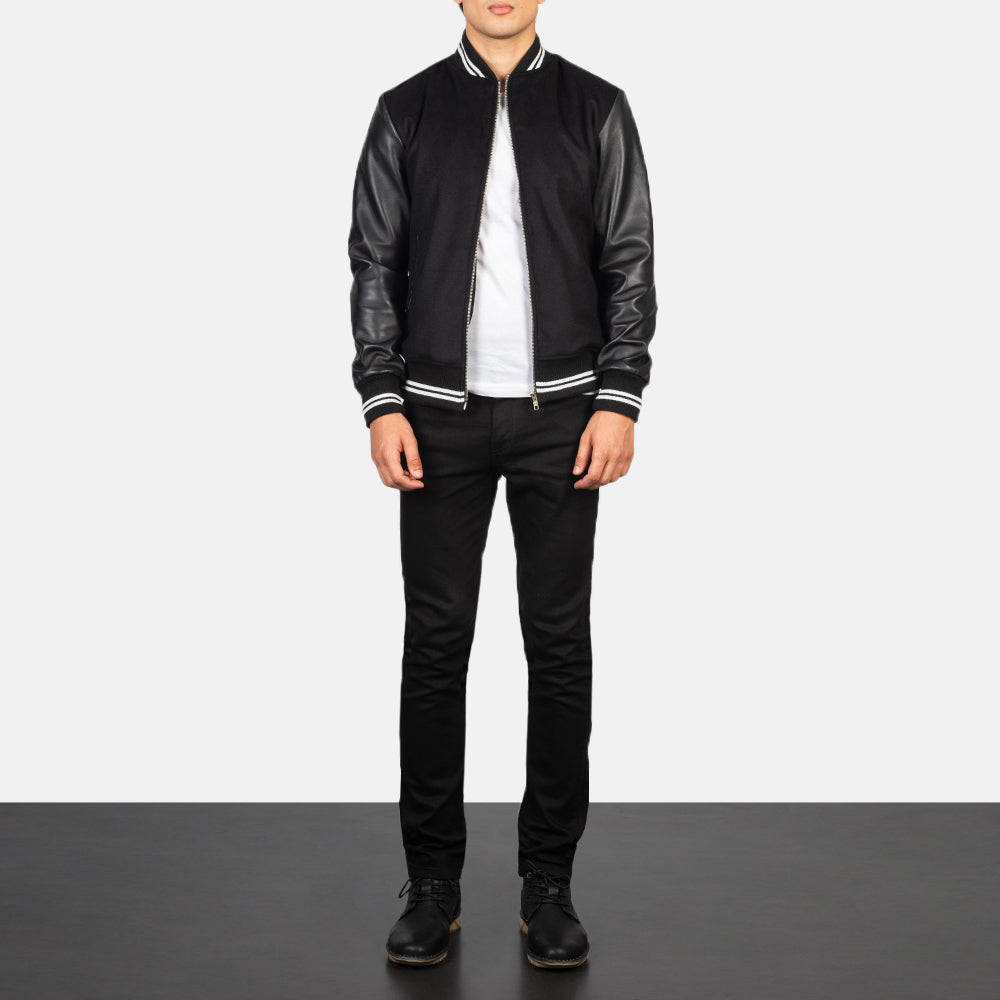 Close-Up Detail of Knit Rib &amp; zipper Hardware on Harrison Svart Hybrid Varsity Läderjacka för Herr