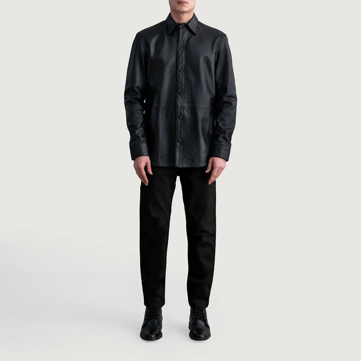 
Närbildsdetalj of Shirt & Leather Buttons Hardware on Haven Black Leather Shirt