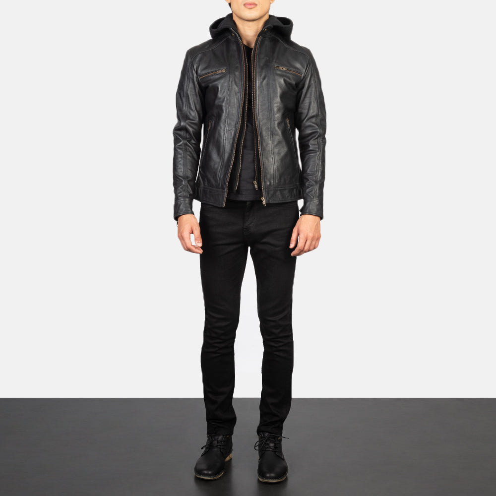 Men's Hector Svart Hooded Bikerjacka i Läder för Herr - Lateral Side Profile View Showing Sleeve Cut &amp; Athletic Taper Fit