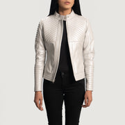 Women's Ice Maiden Silver Quilted Bikerjacka i Läder för Dam - Lateral Side Profile View Showing Sleeve Cut &amp; Athletic Taper Fit