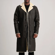 
Kolby Tumbled Brown Shearling Long Coat in Brown Sheepskin Snuffed - Framifrån med skräddarsydd silhuett | Handla online