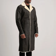 
Brown Sheepskin Snuffed Aviator Jacket - Bakifrån med perfekt axelpassform och ren fåll