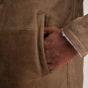 
Insida Showing Fully faux fur lined & Två funktionella innerfickor