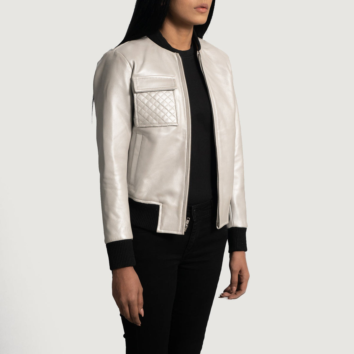 Women's Lana Silver Bomberjacka i Läder för Dam - Lateral Side Profile View Showing Sleeve Cut &amp; Athletic Taper Fit
