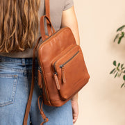 Floran Full-Grain Leather Backpack för Dam – alternate product view 2
