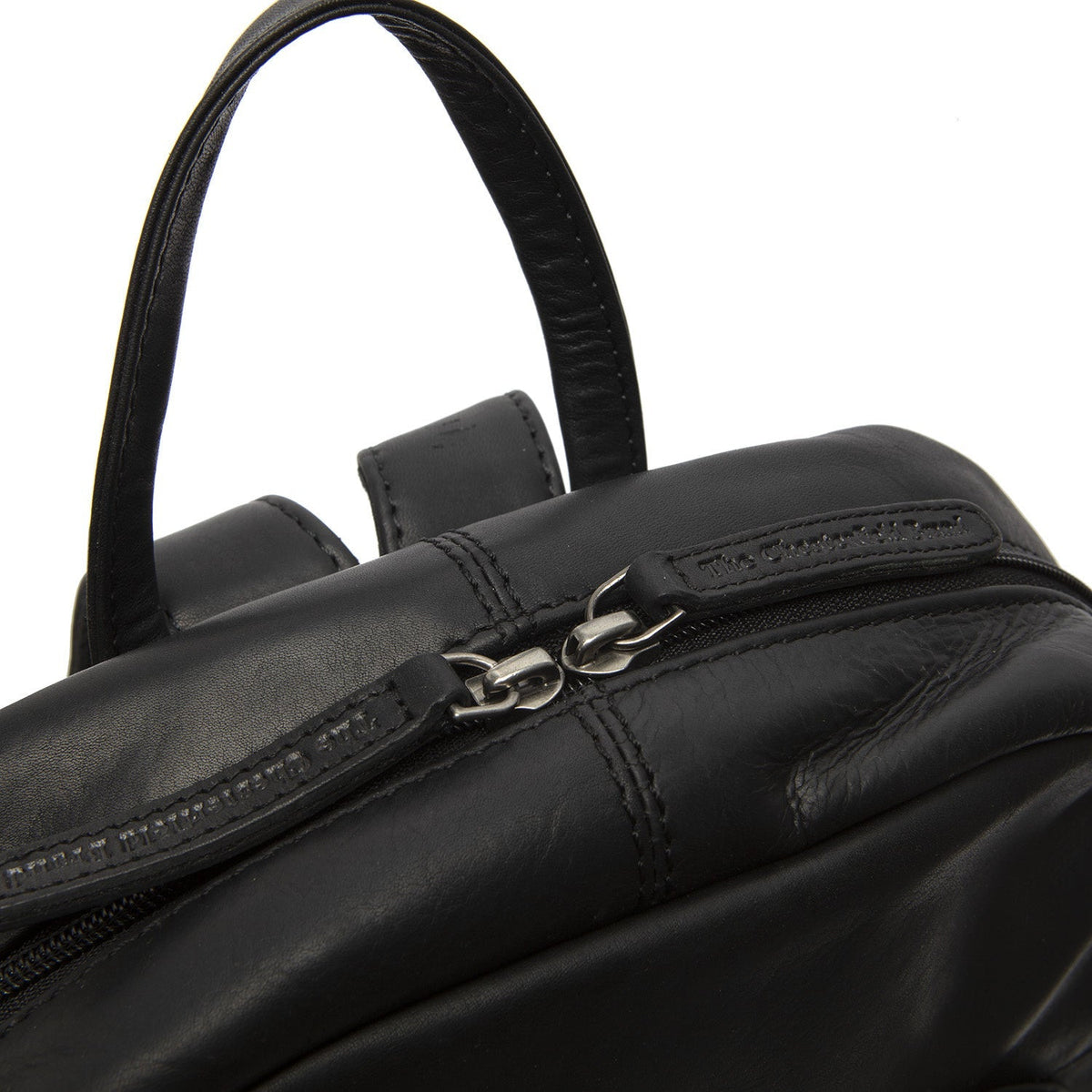 Solid Antique Brass Hardware &amp; Heavy-Duty Dual Zipper Detail on Santana Full-Grain Leather Backpack för Dam