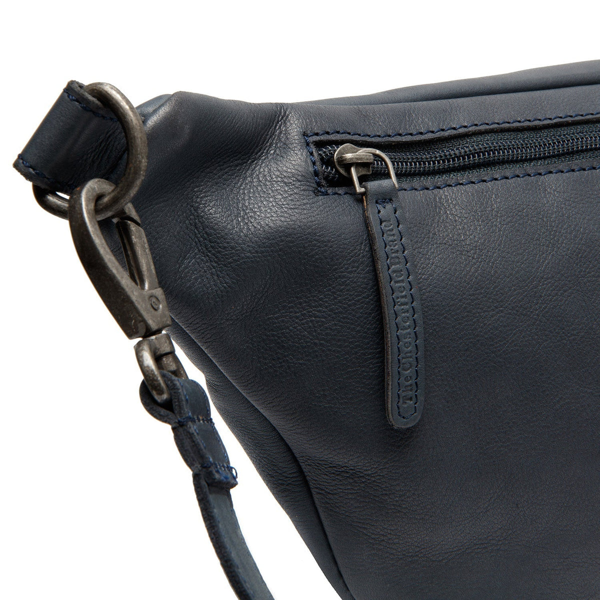 
Insida Showing Dedicated Padded Laptop Sleeve & Multi-Compartment Organization