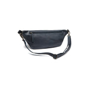 
100% Full-Grain Wax Pull-Up 100% Full-Grain Leather Grain Texture & Handcrafted Patina Detail