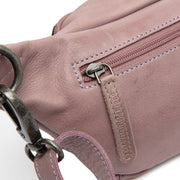 Severo Full-Grain Leather Belt Bag för Dam - Structured Side Profile Showing Gusset Depth &amp; Expansion Capacity