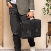 Solid Antique Brass Hardware &amp; Heavy-Duty Dual Zipper Detail on Springfield Full-Grain Leather Briefcase för Dam
