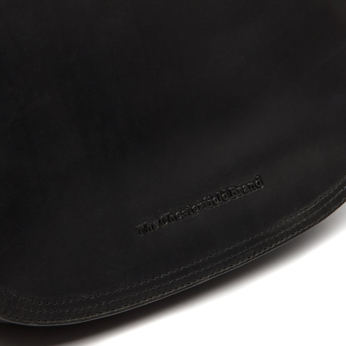 Solid Antique Brass Hardware &amp; Heavy-Duty Dual Zipper Detail on Everglades Full-Grain Leather Crossbody Bag för Dam