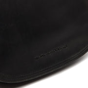 Solid Antique Brass Hardware &amp; Heavy-Duty Dual Zipper Detail on Everglades Full-Grain Leather Crossbody Bag för Dam