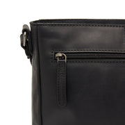 
Insida Showing Dedicated Padded Laptop Sleeve & Multi-Compartment Organization