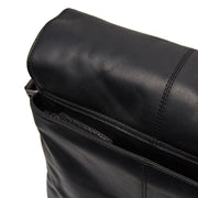 
Insida Showing Dedicated Padded Laptop Sleeve & Multi-Compartment Organization