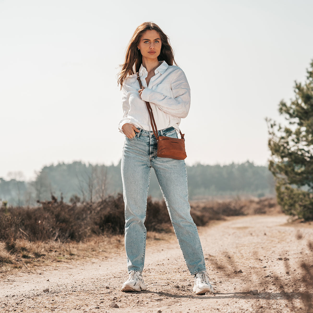 Salerno Full-Grain Leather Crossbody Bag för Dam – alternate product view 3