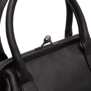 
Classic 100% Full-Grain leather Goods - Bakifrån med perfekt axelpassform och ren fåll