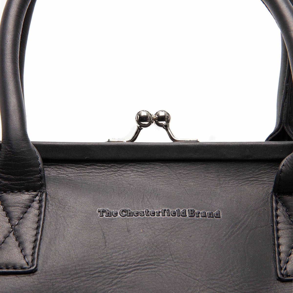 
Classic 100% Full-Grain leather Goods - Bakifrån med perfekt axelpassform och ren fåll