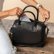 Langton Full-Grain Leather Handbag för Dam - Lateral Side Profile View Showing Sleeve Cut &amp; Athletic Taper Fit