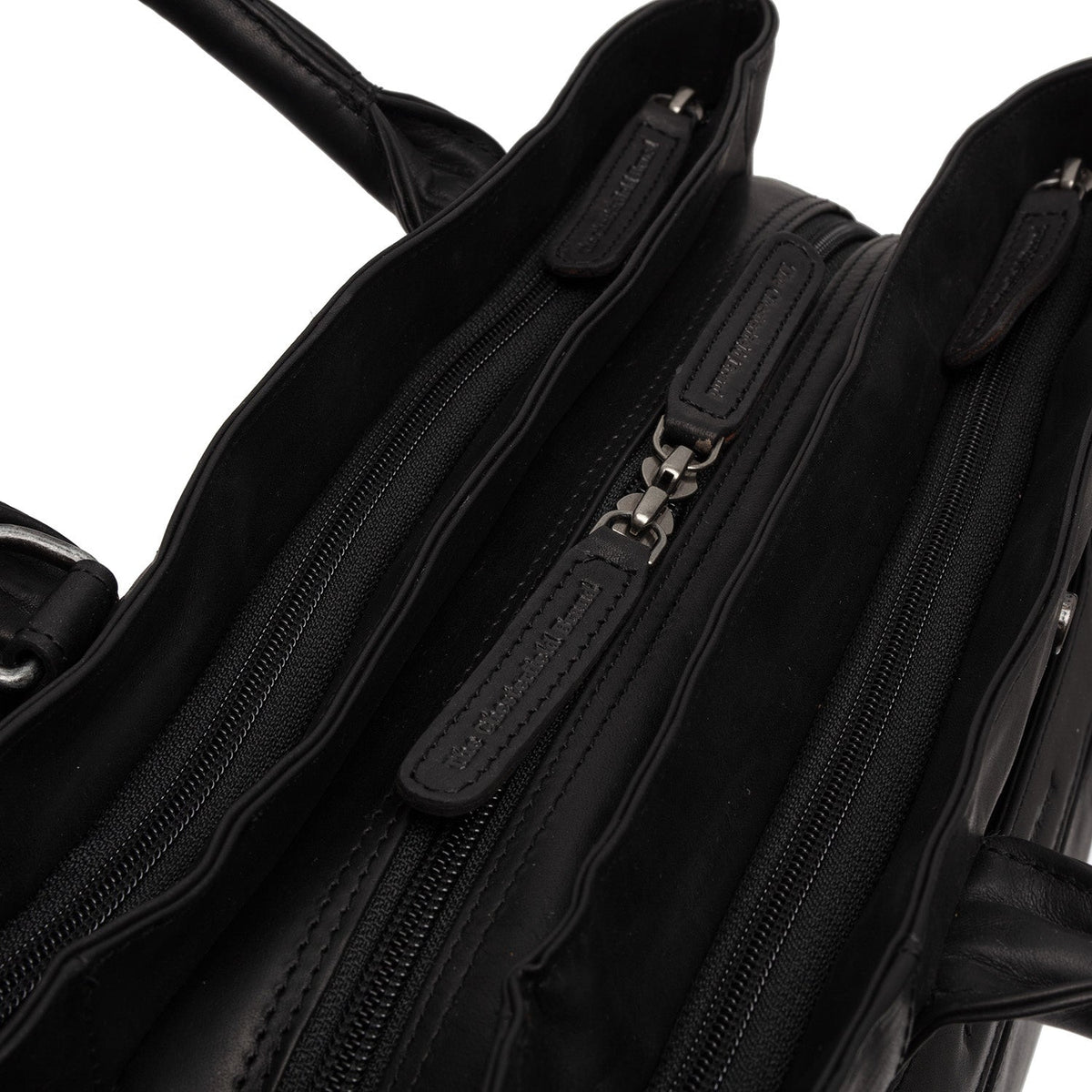 Passau Full-Grain Leather Handbag för Dam - Lateral Side Profile View Showing Sleeve Cut &amp; Athletic Taper Fit