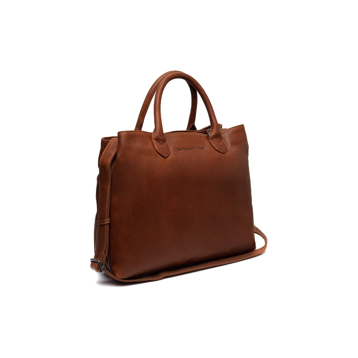 Styled Fit Perspective of Passau Full-Grain Leather Handbag för Dam on Model - Natural Daylight Drape