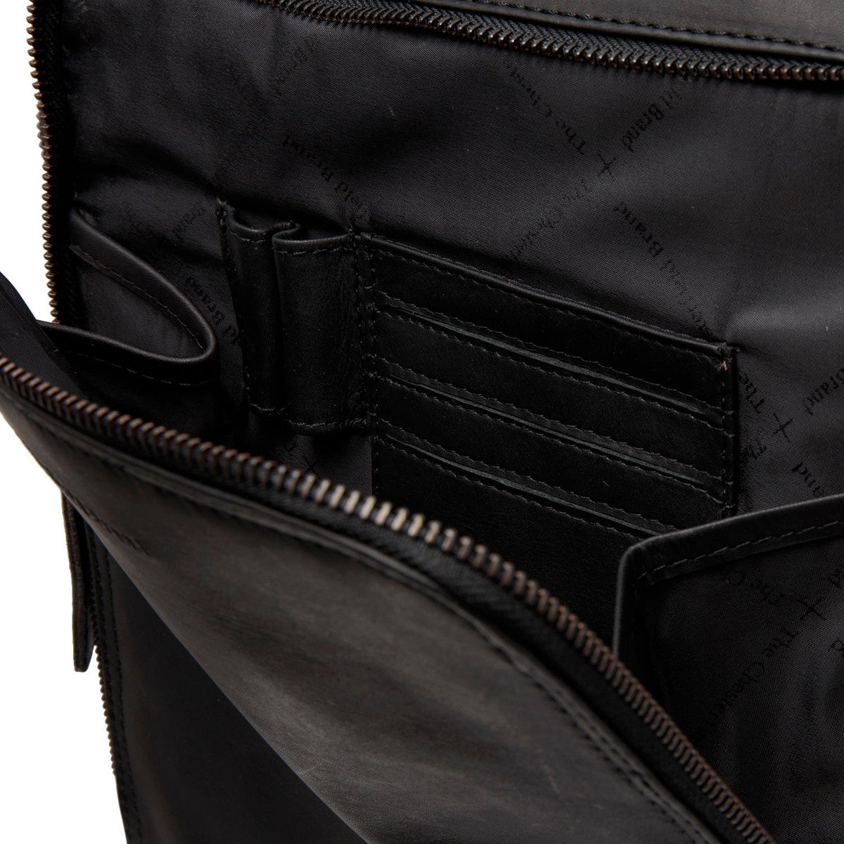 Solid Antique Brass Hardware &amp; Heavy-Duty Dual Zipper Detail on Jasper Full-Grain Leather Laptop Backpack för Dam