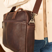 Calvi Full-Grain Leather Laptop Bag för Dam – alternate product view 3