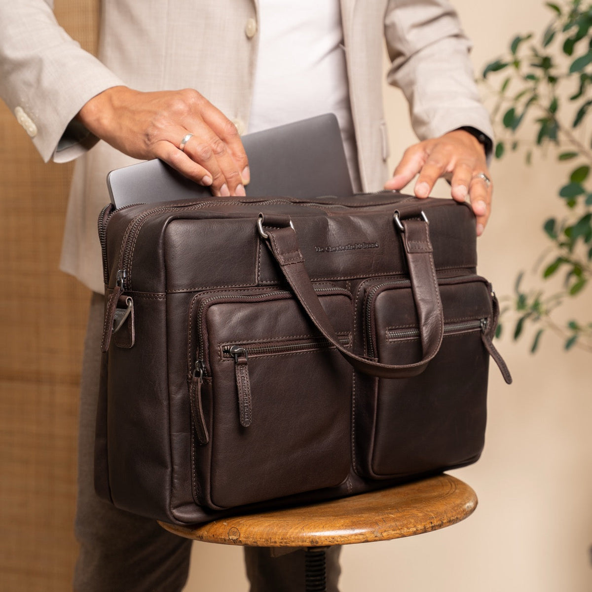 Misha Full-Grain Leather Laptop Bag för Dam – alternate product view 3
