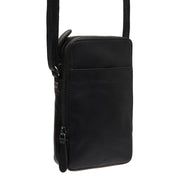 
Alesund Fullnarvsläder Phone Bag i klassiskt 100% fullnarvsläder - Framifrån med skräddarsydd silhuett | Handla online