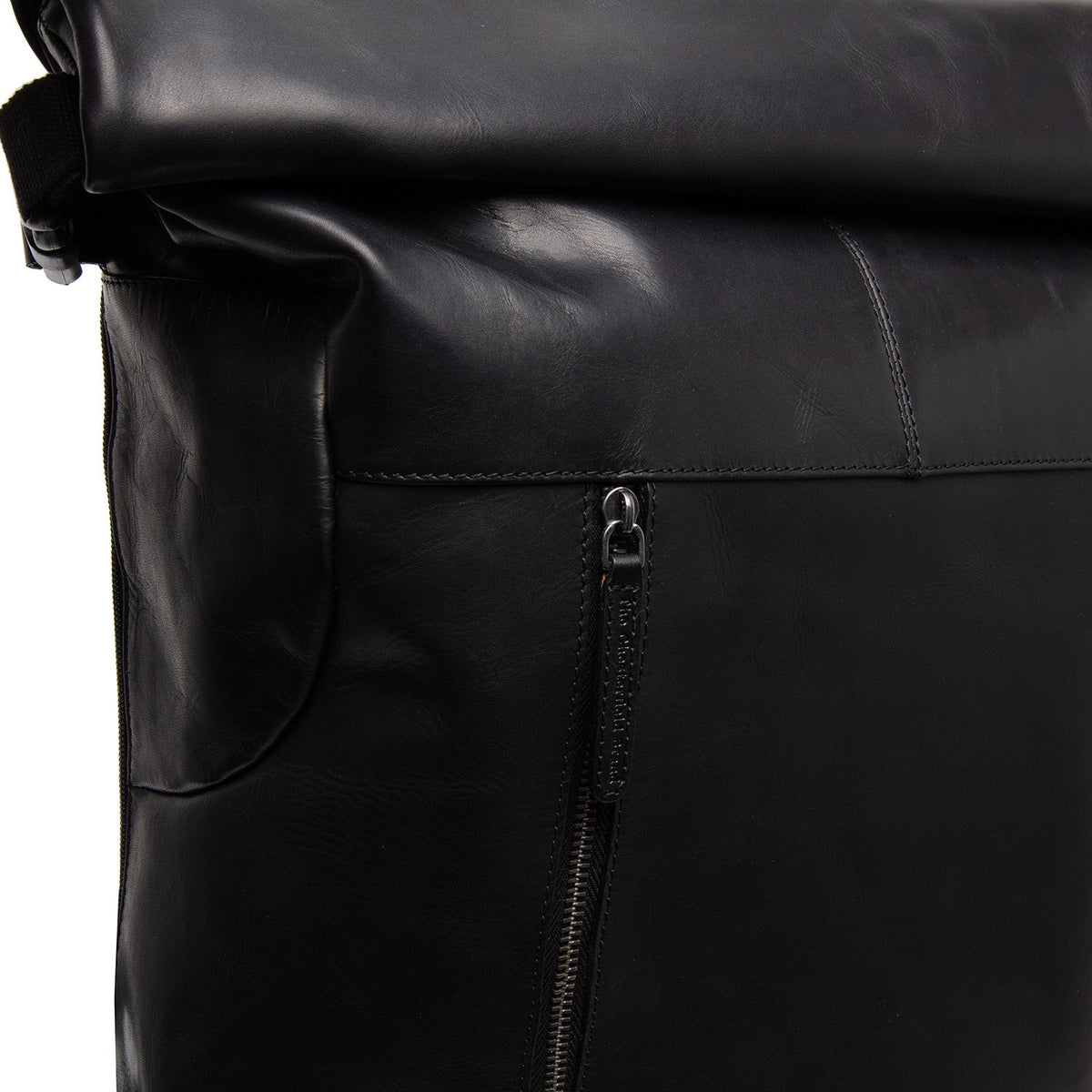 Liverpool Full-Grain Leather Roll-top Backpack för Dam - Structured Side Profile Showing Gusset Depth &amp; Expansion Capacity