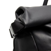 Mazara Full-Grain Leather Roll-top Backpack för Dam - Structured Side Profile Showing Gusset Depth &amp; Expansion Capacity