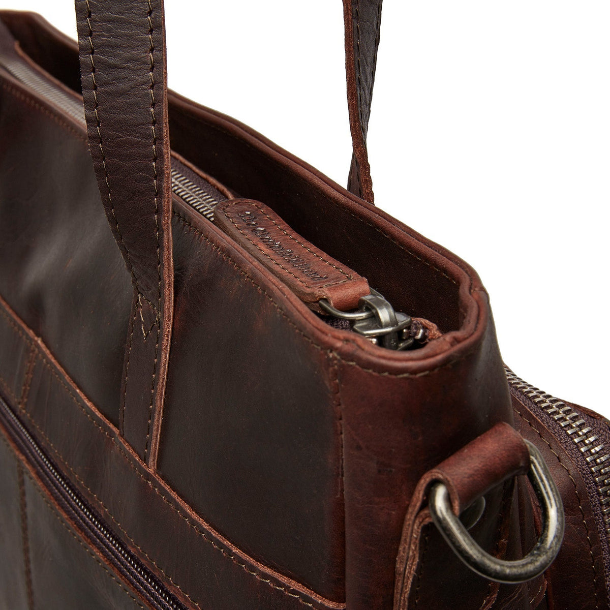 
Everyday Carry Perspective Showing Ergonomic Grab Handle & Strap Comfort