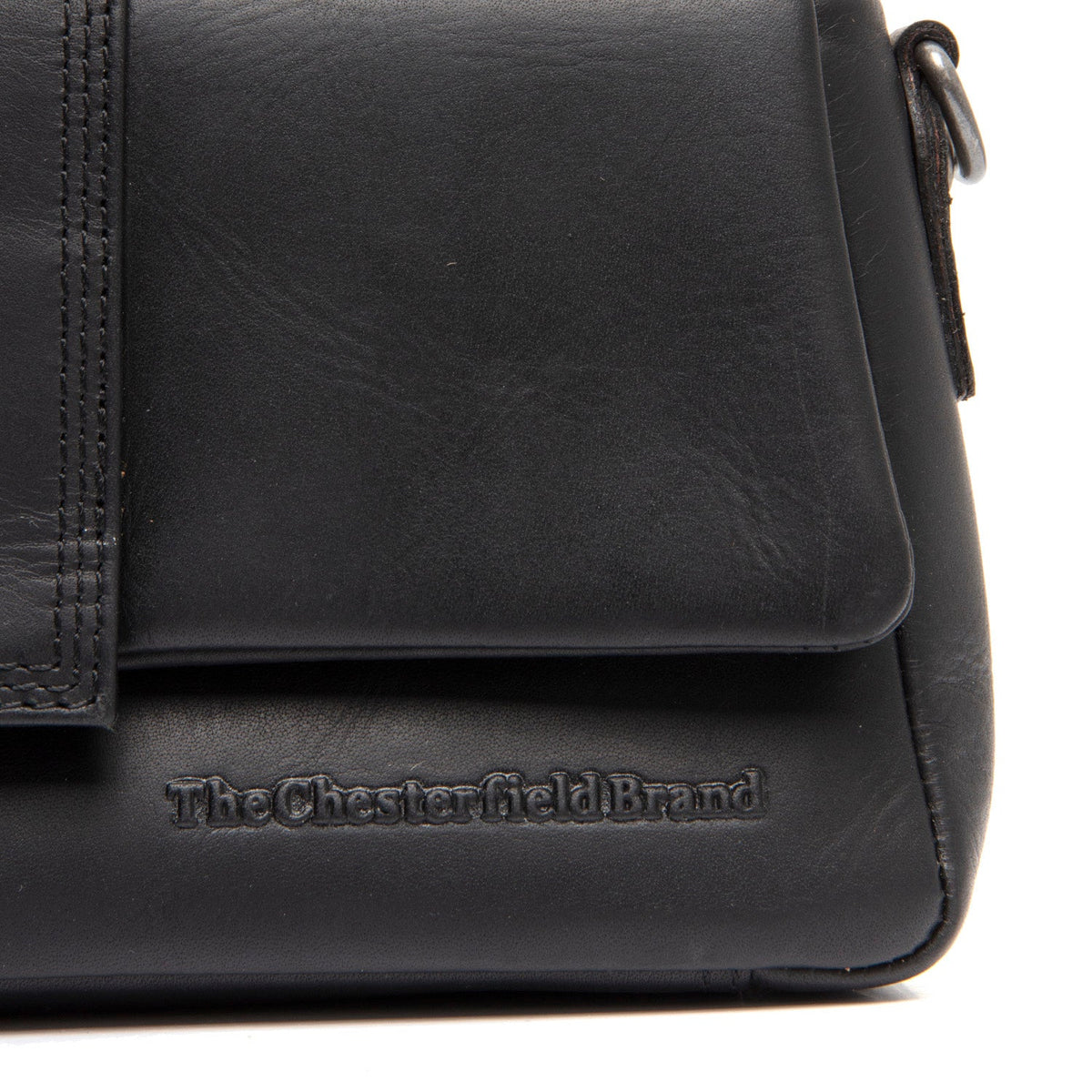 Solid Antique Brass Hardware &amp; Heavy-Duty Dual Zipper Detail on Clifden Full-Grain Leather Shoulder Bag för Dam
