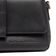 Solid Antique Brass Hardware &amp; Heavy-Duty Dual Zipper Detail on Clifden Full-Grain Leather Shoulder Bag för Dam