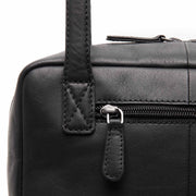 Fenno Full-Grain Leather Shoulder Bag för Dam - Structured Side Profile Showing Gusset Depth &amp; Expansion Capacity